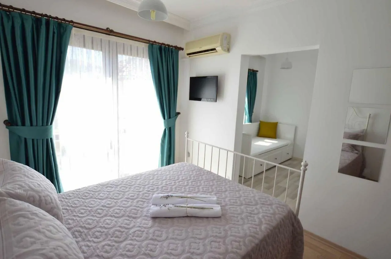 Alayaz Hotel Alaçatı Bed & Breakfast